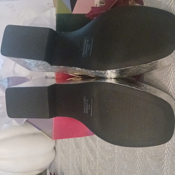 Women's shoes - Picture 2 of 4